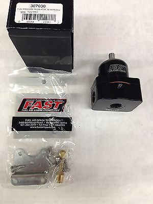 FAST 307030 & 54027G Fuel Pressure Regulator & Liquid Filled Fuel Pressure Gauge
